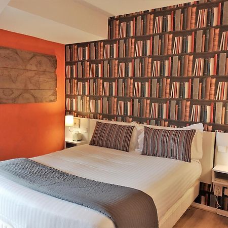 Salleboeuf Pey La Tour - Logis Hotels & Restaurant מראה חיצוני תמונה