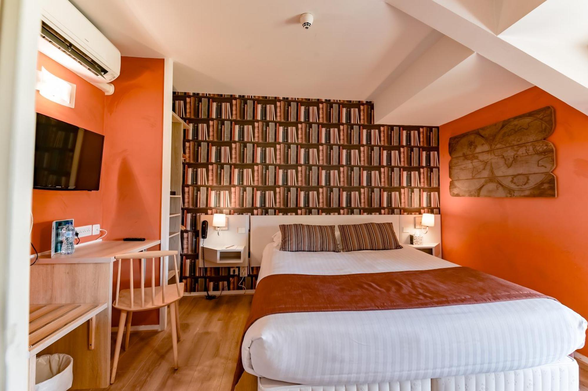 Salleboeuf Pey La Tour - Logis Hotels & Restaurant מראה חיצוני תמונה