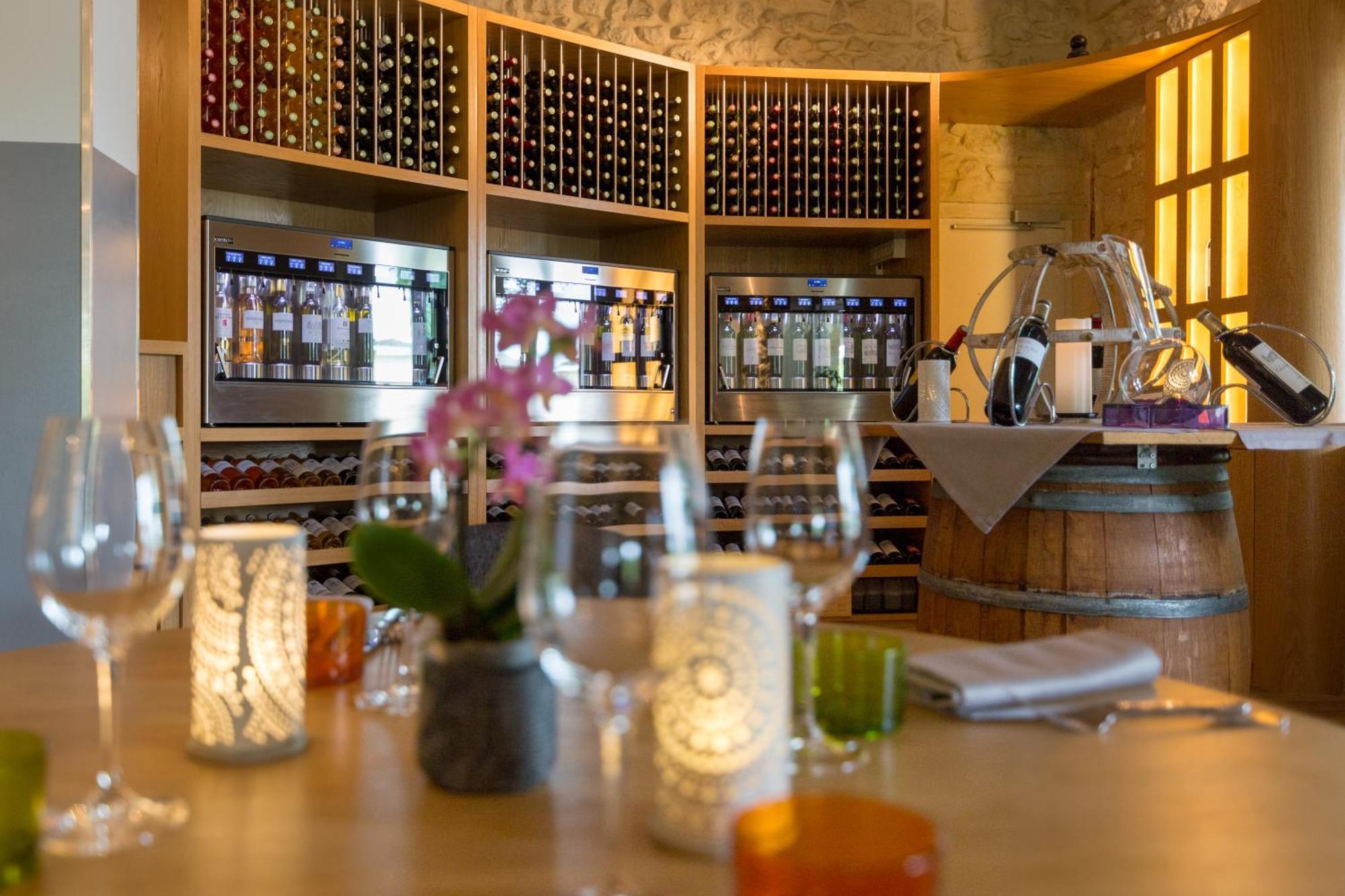 Salleboeuf Pey La Tour - Logis Hotels & Restaurant מראה חיצוני תמונה