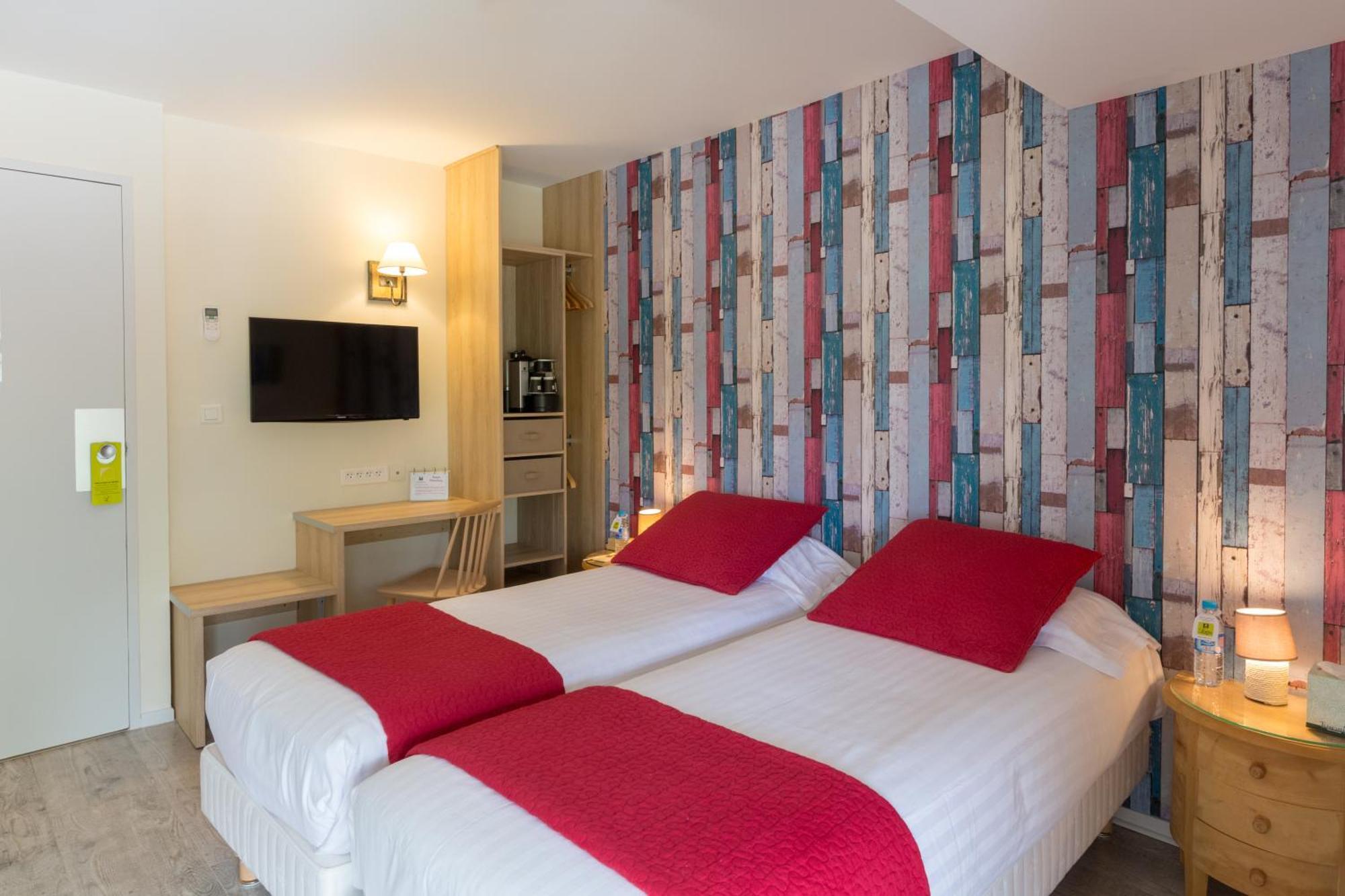 Salleboeuf Pey La Tour - Logis Hotels & Restaurant חדר תמונה